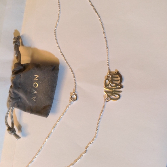 2/15$ Avon 925 Signed Mom Necklace with Cute Avon Bag - Picture 3 of 11